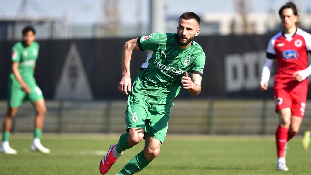 Frank Honorat spielte für Gladbach gegen Viktoria Köln.