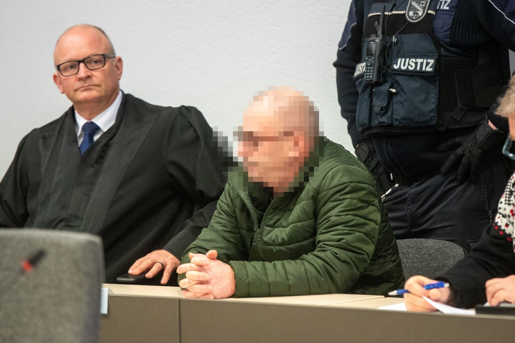 Der 62-Jährige wurde am Montag am Landgericht Dessau verurteilt.