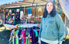 Bis Luise Jörgens ihren Laden eröffnet, verkauft sie ihre selbstgenähte Kinderkleidung aus dem Anhänger vor ihrem Haus in Farnstädt. 
