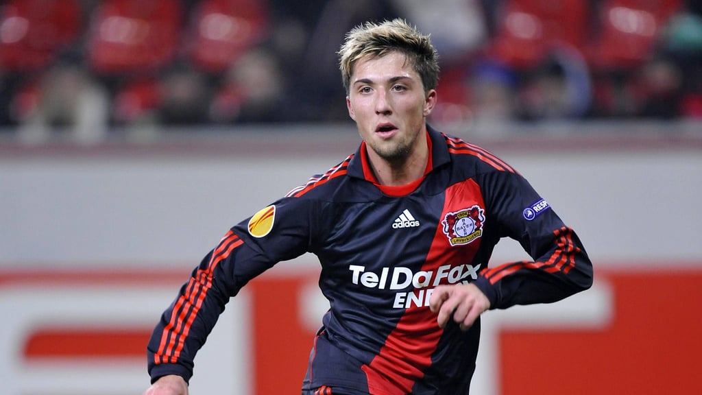 Der junge Kevin Kampl vor 14 Jahren im Trikot von Bayer Leverkusen.