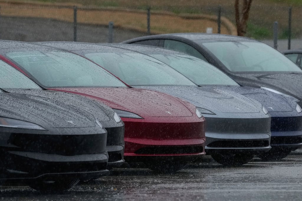 Tesla steht derzeit in Sachen Beliebtheit im Regen. (Archivbild)