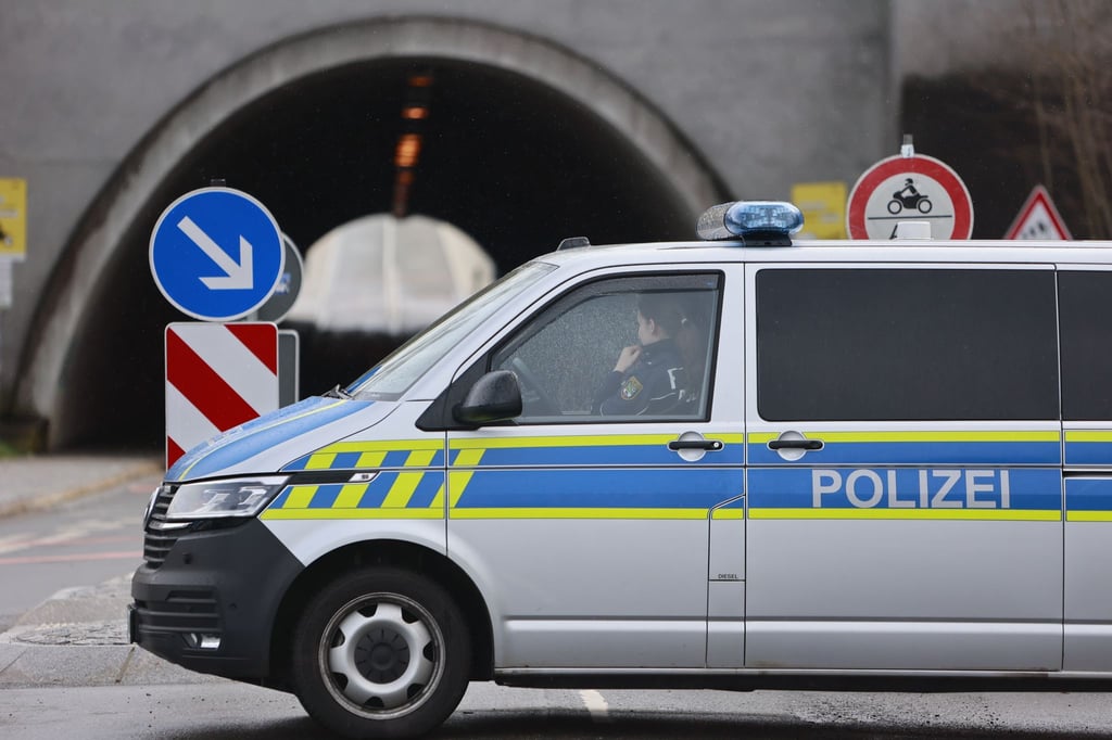Gern trifft sich die Tuning-Szene am "Car-Freitag" an der sogenannten "Soundröhre", einem Tunnel der Rappbodetalsperre im Harz. Hier will die Polizei verstärkt kontrollieren.