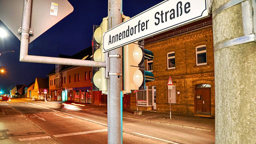 In der Annendorfer Straße in Wittenberg ist es am Sonnabend zu einer tätlichen Auseinandersetzung gekommen.