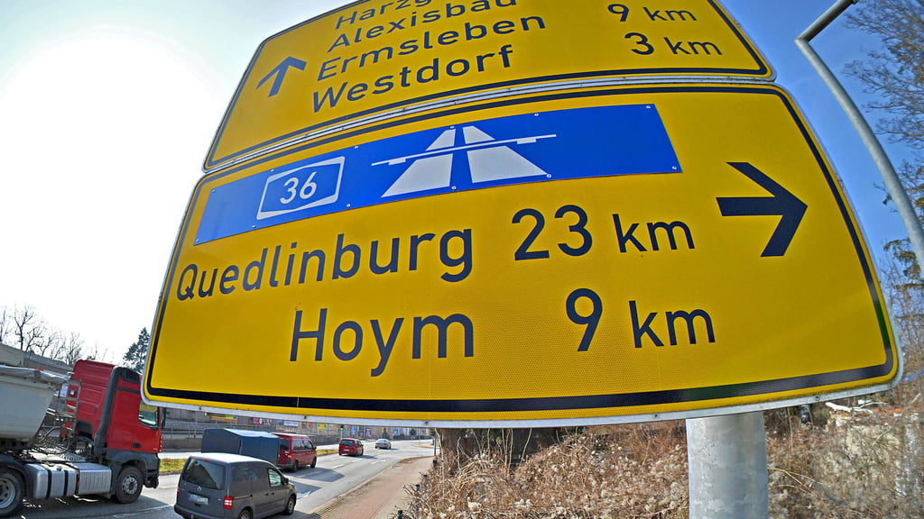 Die Kreuzung der Bundes- und Landesstraße am Zollberg ist derzeit gesperrt.