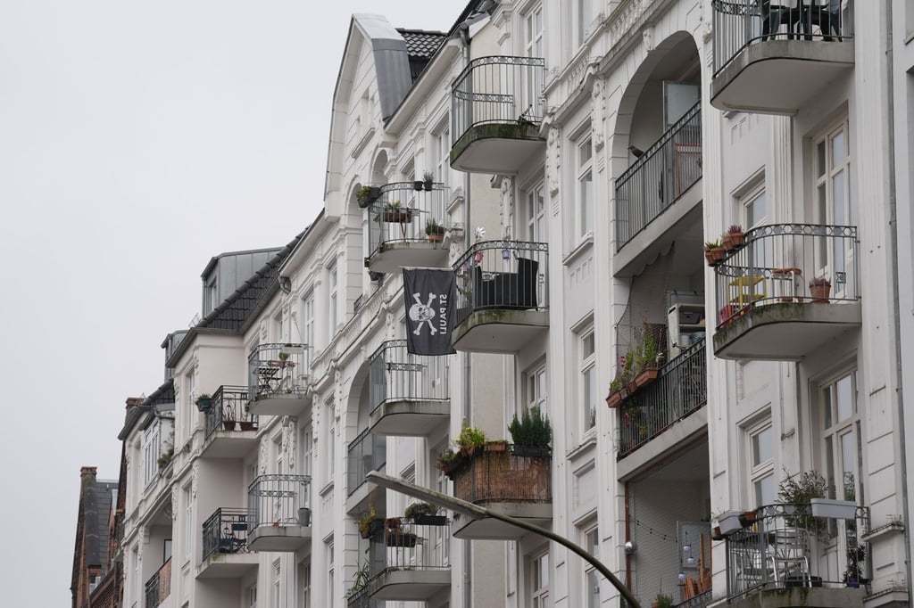 In Hamburg haben Wohnungskäufer vergangenes Jahr durchschnittlich weniger Geld als 2023 gezahlt. (Illustration)