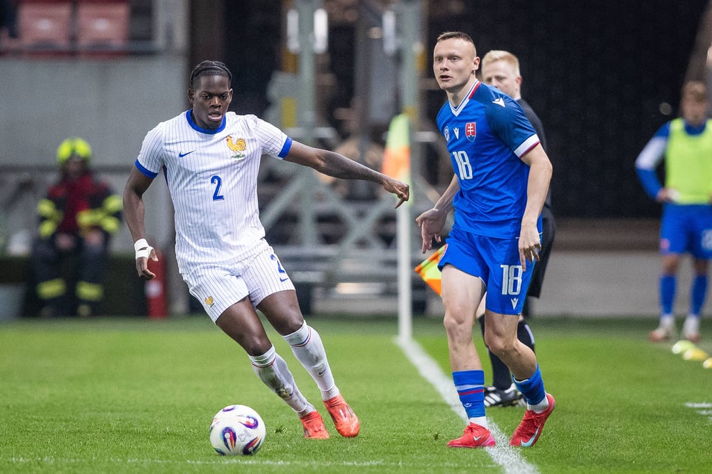Castello Lukeba stand in der Startelf von Frankreichs U21.
