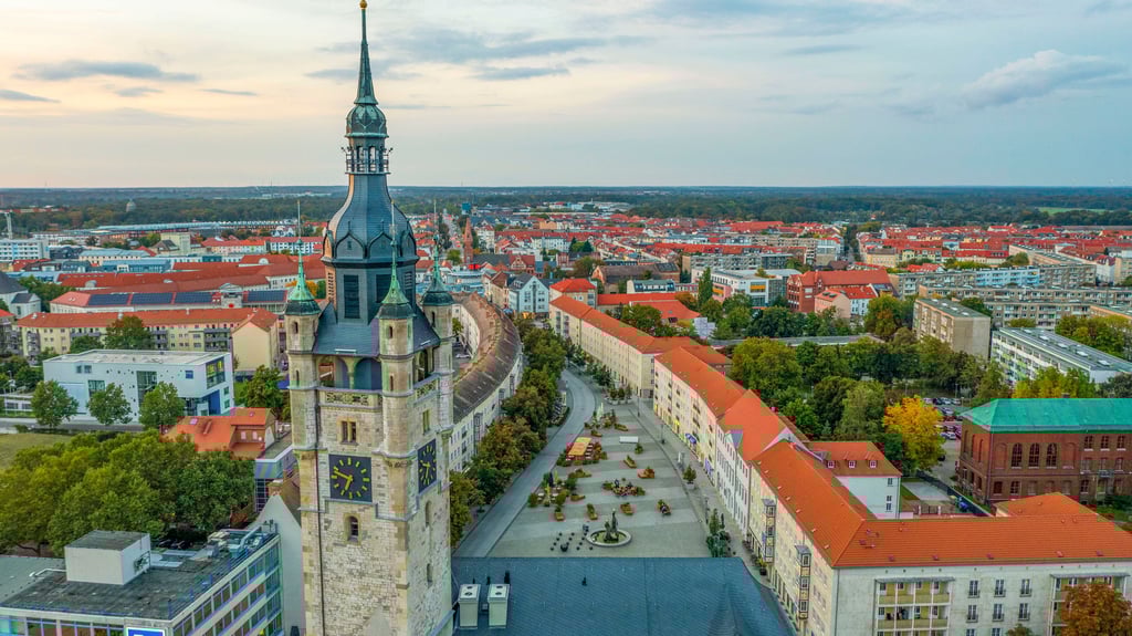 Blick auf das Dessauer Rathaus.