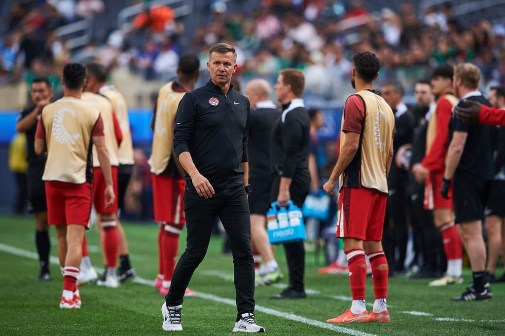 Jesse Marsch als Nationaltrainer von Kanada.