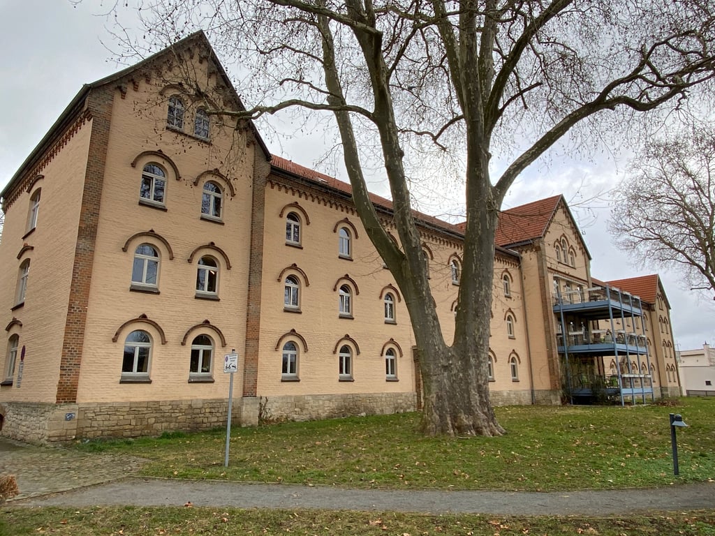 Diese Front des Hauses Klara im Seniorenpark Cecilie zeigt zur Straßenseite.