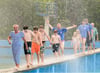 Der Steg ist auch ein wichtiger „Event“-Ort des Schwimmbades, hier zur Saisoneröffnung.