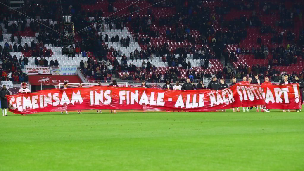 Auf Wunsch der Fans warb auch die Mannschaft für Auswärtsfans in Stuttgart.