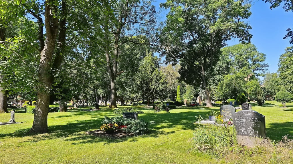 Die Satzung für den Friedhof in Allstedt (Foto) und zehn weitere in der Einheitsgemeinde soll geändert werden.