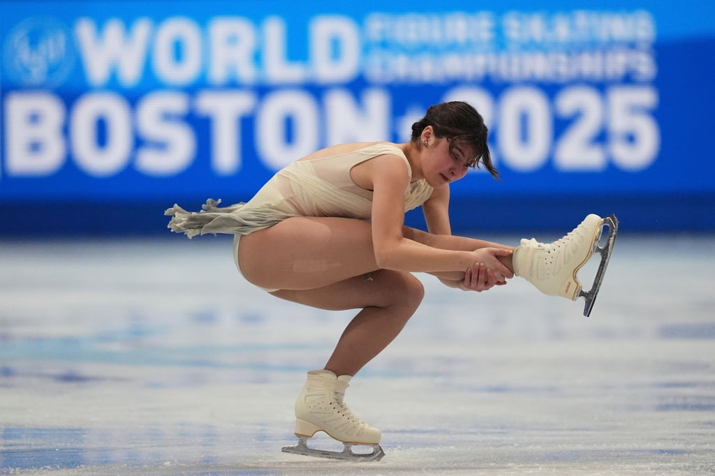 Alysa Liu aus den USA liegt nach dem Kurzprogramm bei der Eiskunstlauf-WM in Führung.