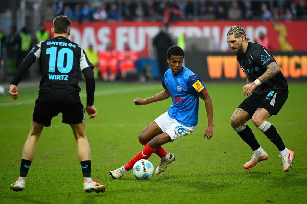 Kiels Andu Kelati (M) fällt für den Rest der Saison aus.