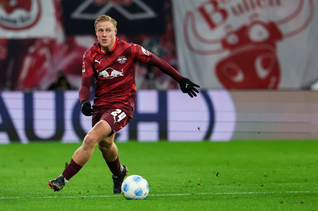 Xaver Schlager von RB Leipzig hat sich erneut am linken Bein verletzt.