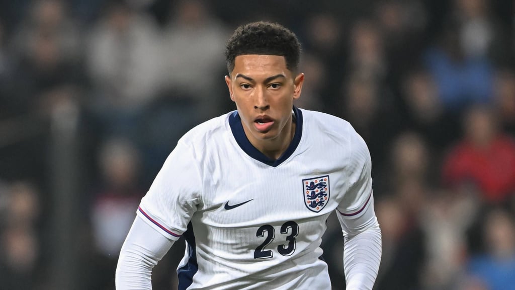 Jobe Bellingham bei einem Spiel für die englische U21-Nationalmannschaft.