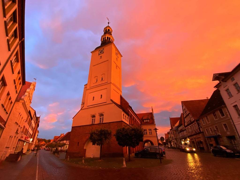 Bevor im Gardelegener Rathaus am 31. März 2025 der Stadtrat tagt, soll auf dem Rathausplatz eine Demonstration stattfinden.
