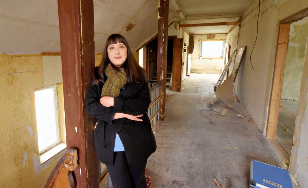 Andrea Schmidt ist Fachanwältin für Familienrecht und hat mit dem alten Haus eine Menge vor.