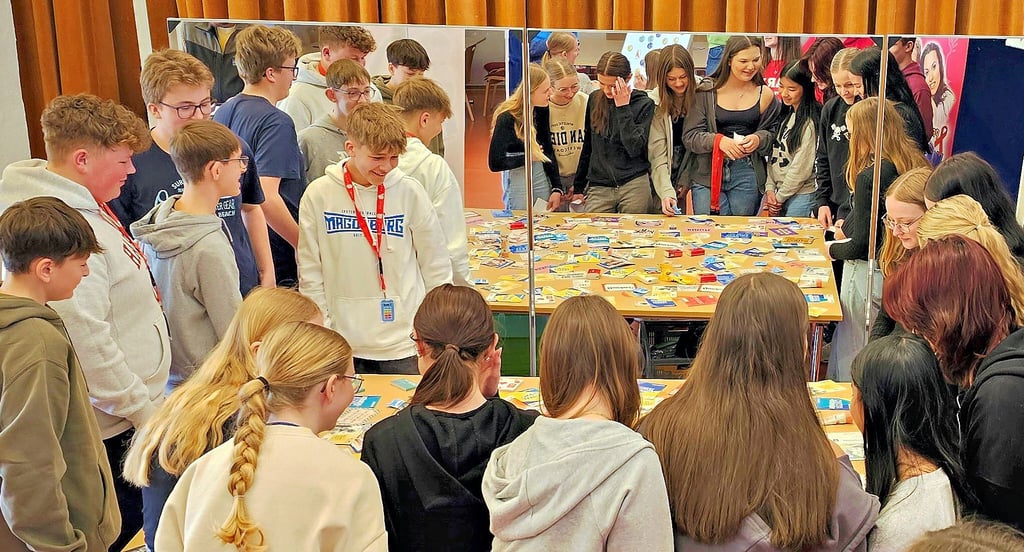 Schüler vom Carolinum in Bernburg beteiligen sich am Aidspräventionsprojekt im Klubhaus der Jugend.