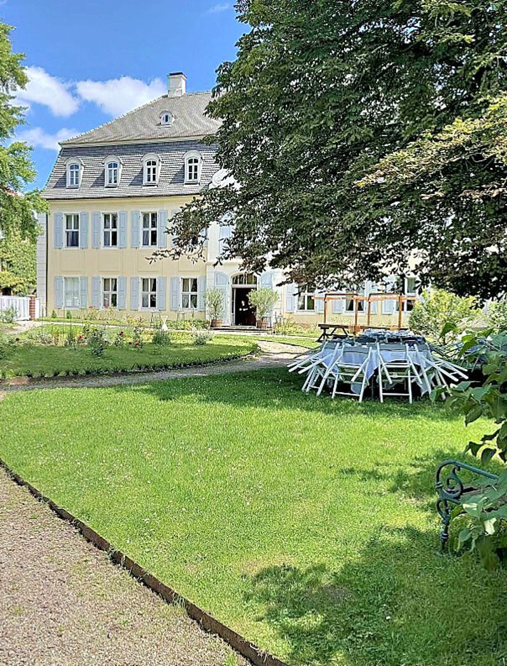 Künftig können sich Paare auch im Park des Rittergutes von Ermlitz das Ja-Wort geben.