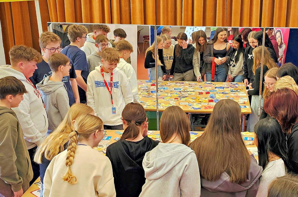 Schüler vom Carolinum in Bernburg beteiligen sich am Aidspräventionsprojekt  im Klubhaus der Jugend.