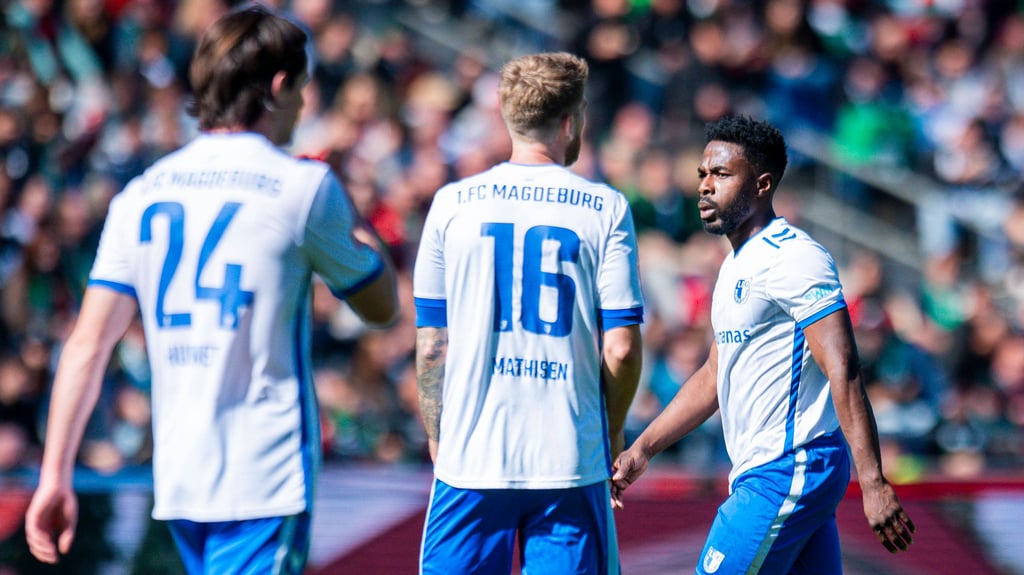 Die Lebensversicherung für den 1. FC Magdeburg beim Spiel gegen Hannover 96: Die FCM-Verteidiger.