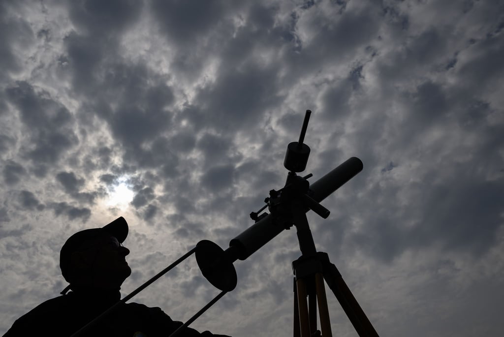 In Brandenburg wird die Sonnenfinsternis beobachtet.