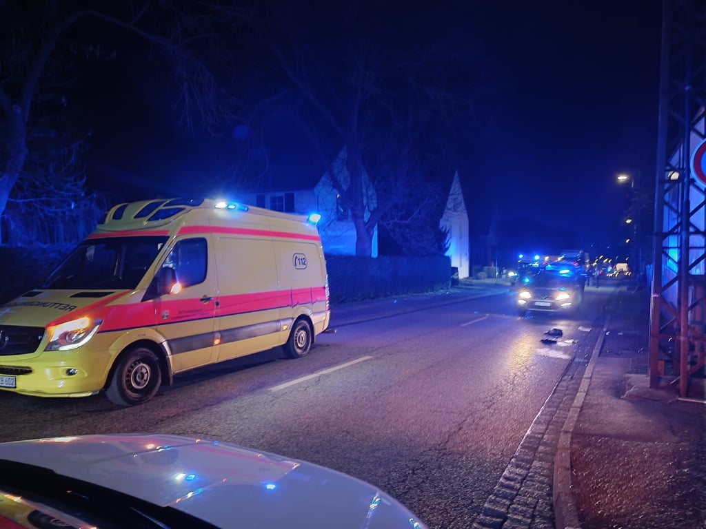 Bei dem schweren Verkehrsunfall am Freitagabend in Eisleben wurden zwei Personen schwer verletzt.