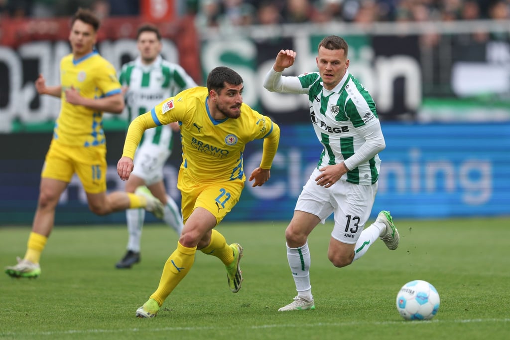 SC Preußen Münster und Eintracht Braunschweig spielten im Kellerduell gegeneinander.