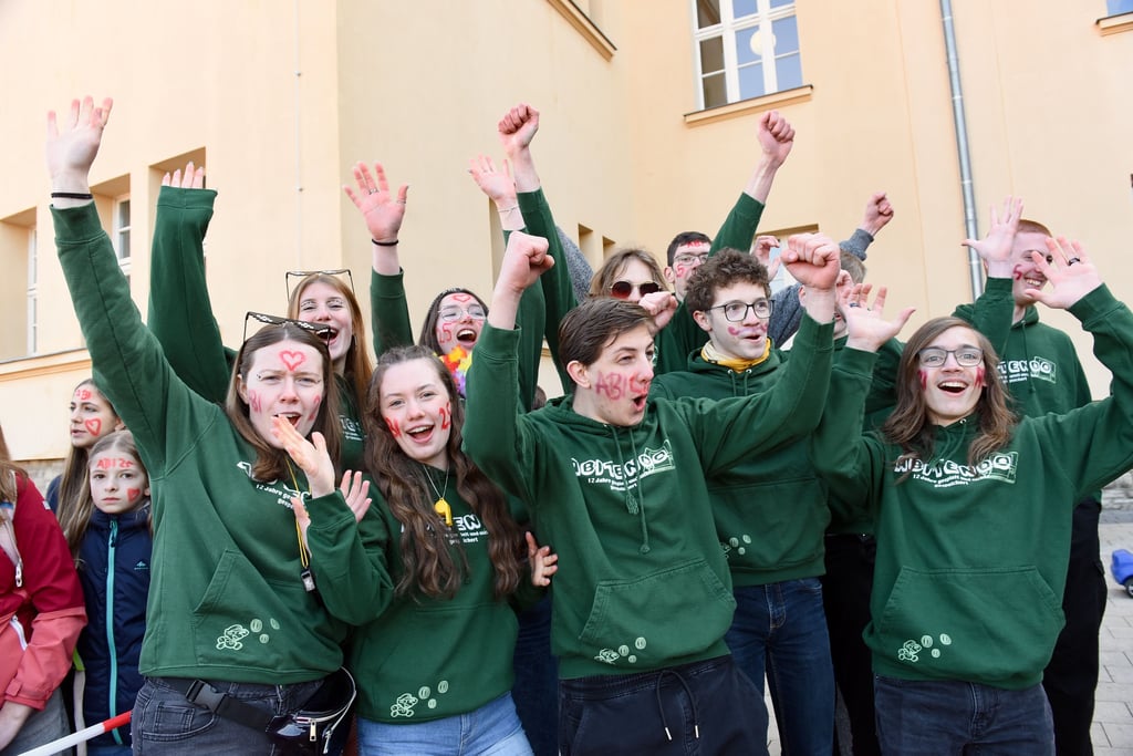 Den letzten Schultag haben die Abiturienten des Martin- Luther-Gymnasiums Eisleben nun hinter sich. Nach den Prüfungen steht dann noch der Abiball als letzte große Party an.