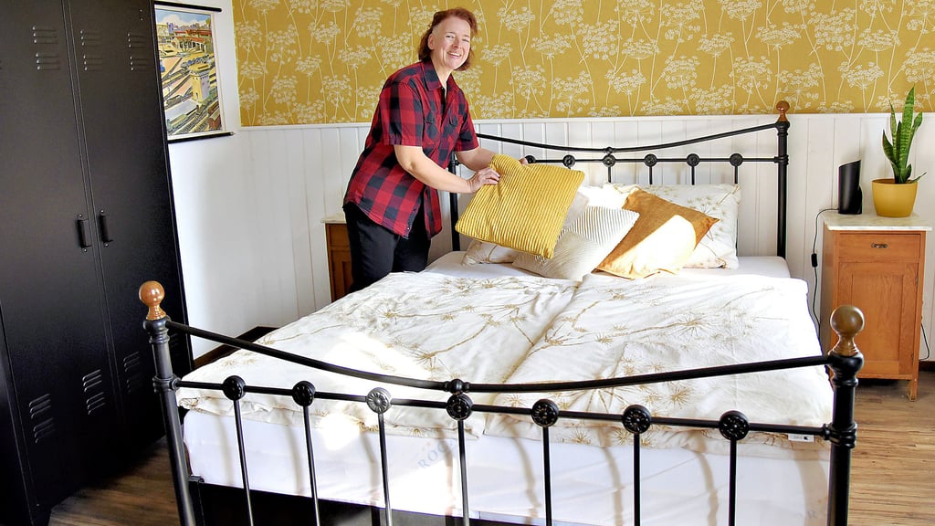 Miranda Smit freut sich, dass sie die Pension „Station 33“ im ehemaligen Bahnhofsgebäude von Klötze in diesem Jahr eröffnen kann.  