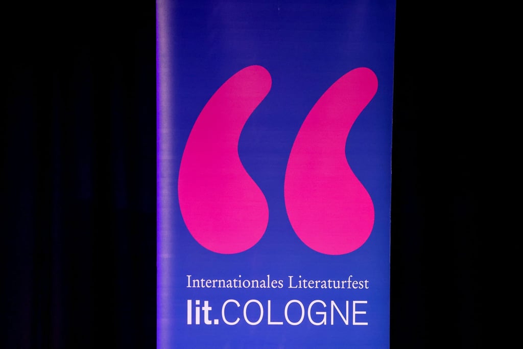 Die Lit.Cologne hat im Jahr 2001 zum ersten Mal stattgefunden.