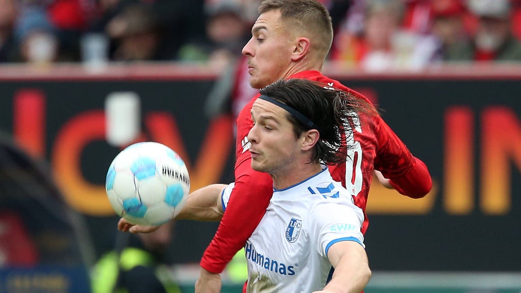 Es wird ein hartes Duell zwischen dem 1. FC Magdeburg und dem 1. FC Kaiserslautern erwartet.