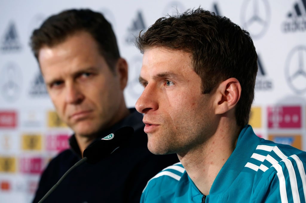 Oliver Bierhoff würde ein Karriereende von Müller nach dieser Saison bedauern.