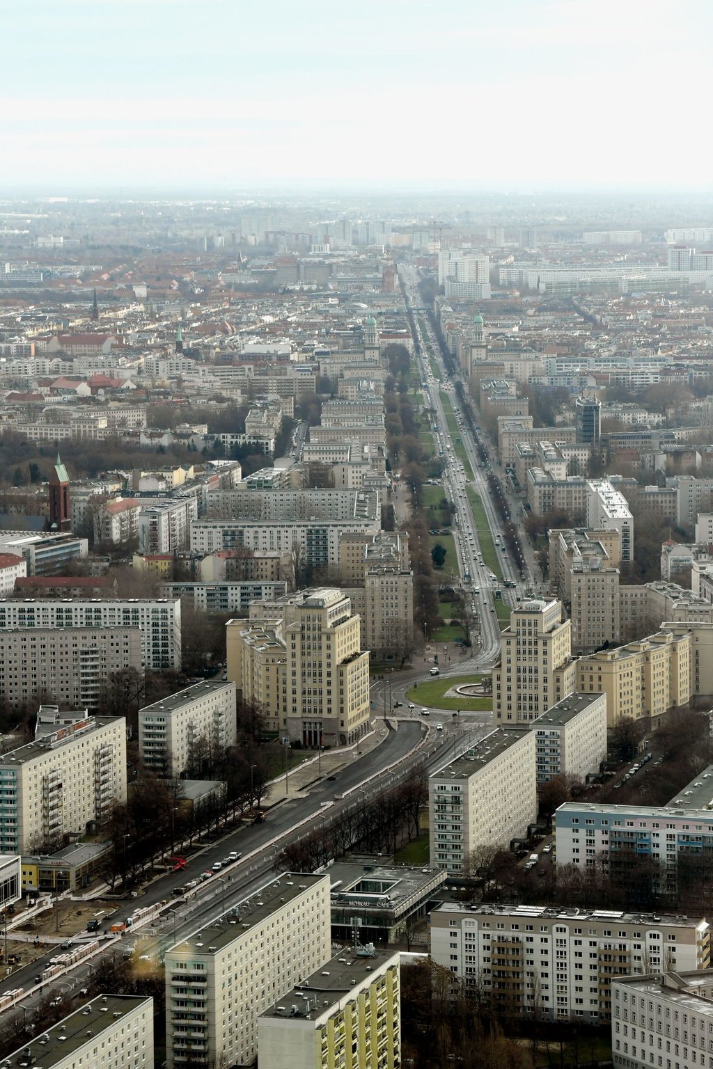 Das Verwaltungsgericht Berlin hat sich mit der Sanierung eines DDR-Prestigebaus befasst. (Archivbild)