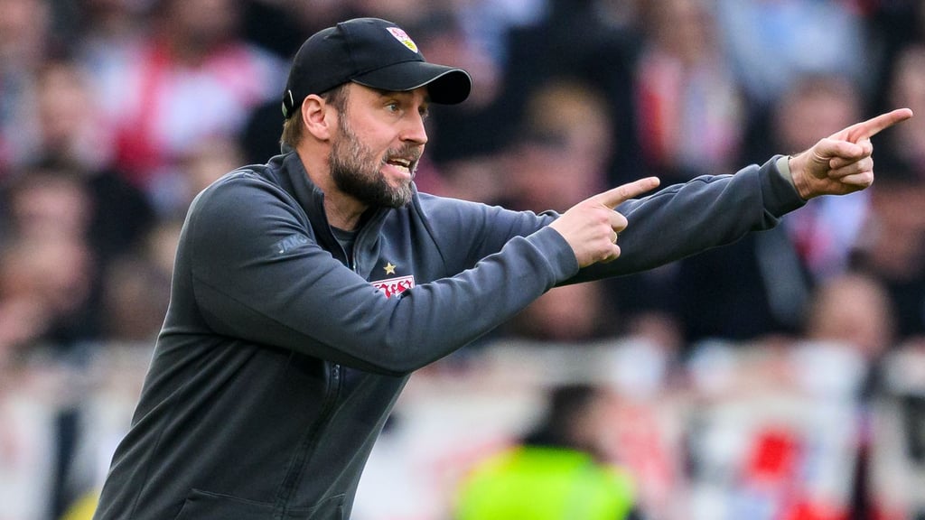 Sebastian Hoeneß gibt die Richtung vor: Der VfB möchte ins Pokalfinale.