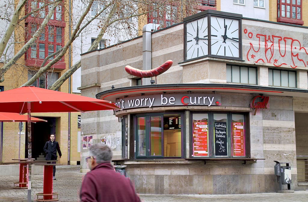 Das „Don’t worry be Curry“ am Uniring ist eine Institution in der halleschen Imbisslandschaft.