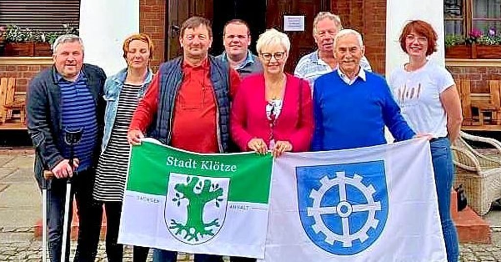 Gegenseitige Besuche, wie hier zuletzt 2023, prägen die seit 20 Jahren währende Partnerschaft zwischen Klötze und Milmlyn.
