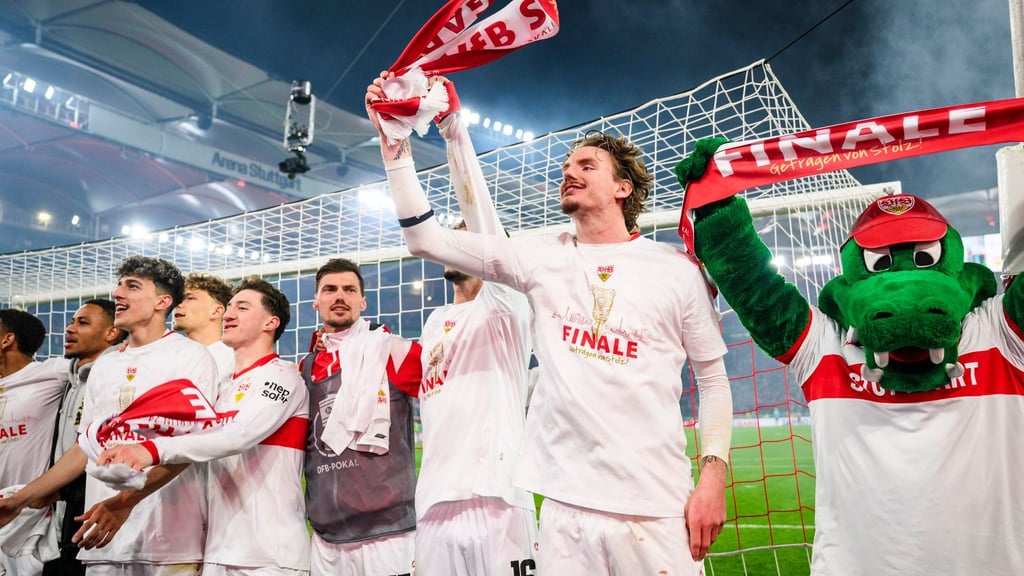 Stuttgart feiert den Finaleinzug.