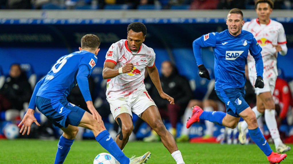 Lois Openda im Spiel gegen Hoffenheim in der Hinrunde der Fußball-Bundesliga.