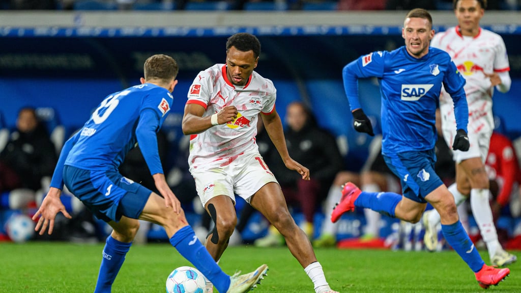 Lois Openda im Spiel gegen Hoffenheim in der Hinrunde der Fußball-Bundesliga.