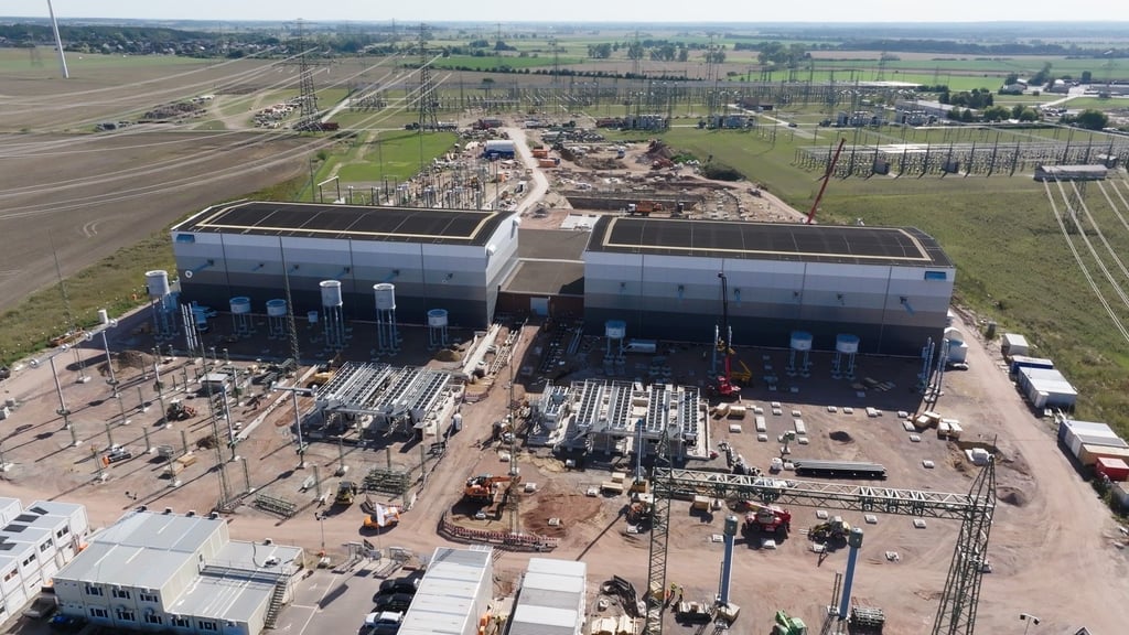 Am Konverter in Wolmirstedt beginnt der Südostlink, der auch durch den Salzlandkreis führt.