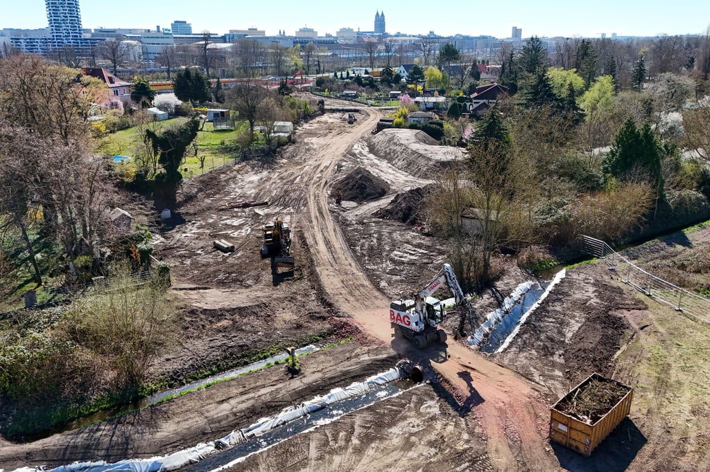 In Magdeburg muss die Schrote für eine neue Straßenbahnstrecke verlegt werden.