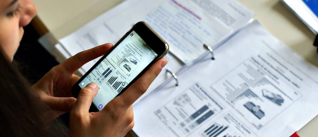 Handys in Schulen sind ein Thema, das jedes Bundesland anders bewertet.