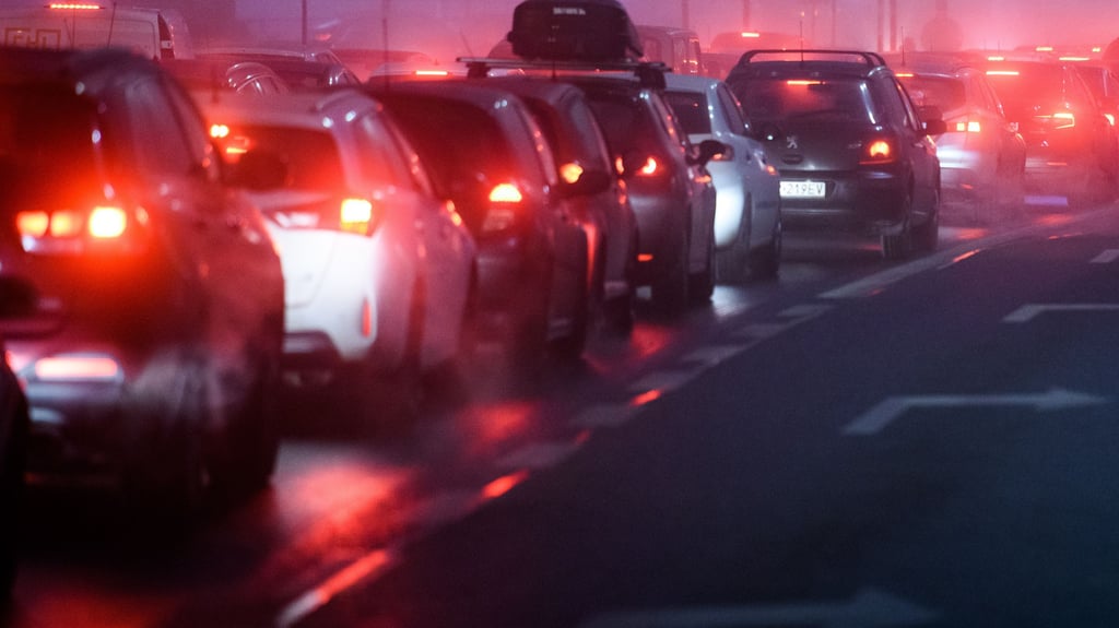 Es staute sich auf der A9 bei Dessau nach einem Unfall.