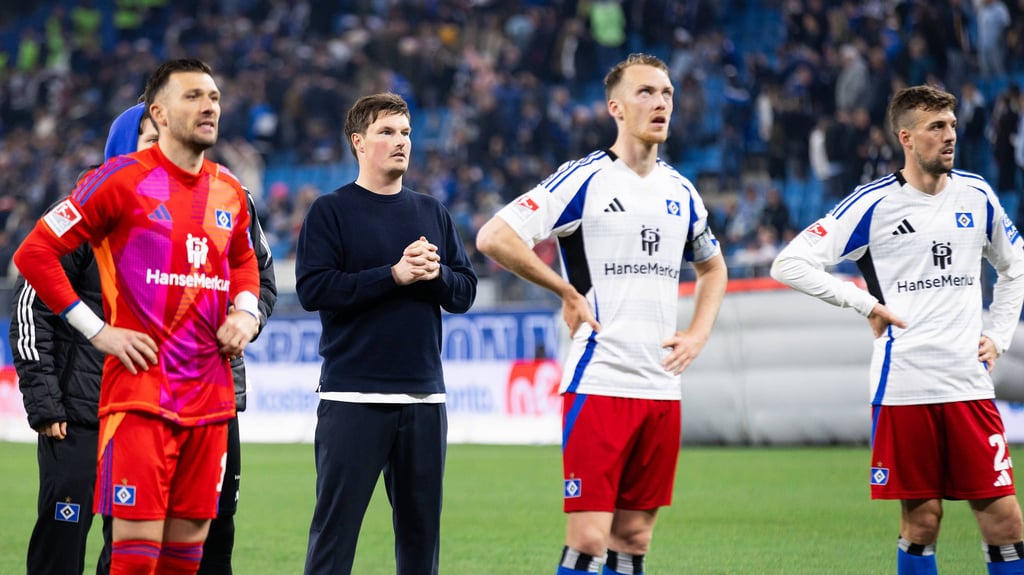 Lange Gesichter beim Hamburger SV nach der 2:4-Heimniederlage gegen Eintracht Braunschweig am Freitagabend.