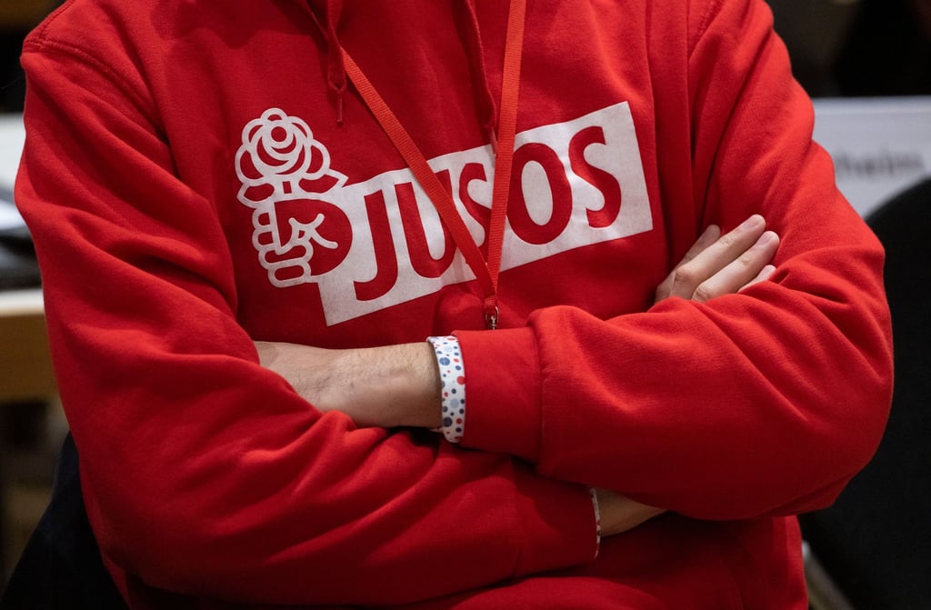 Die Jusos fordern Nachbesserungen bei den Themen Sozialpolitik und Migration. (Symbolbild)