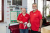 Lutz Purrucker und Reiner Deutrich, hier ein Foto aus dem Jahr 2022,  sind inzwischen 70 und 80 Jahre alt und sind immer noch aktiv in ihrem Sportverein Eintracht Zeitz. 