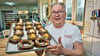 Voll auf Ostern eingestellt sind die Backwaren bei der Konditorei Mrosek in Dessau. Eine Spezialität,  so Hendrik Fuchs, sind die Baumkuchen.