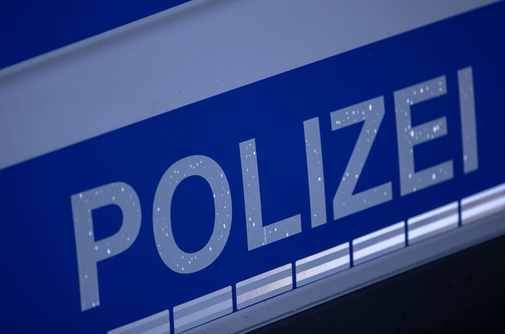 Ein 16-Jähriger ist bei einem Verkehrsunfall schwer verletzt worden. (Symbolbild)